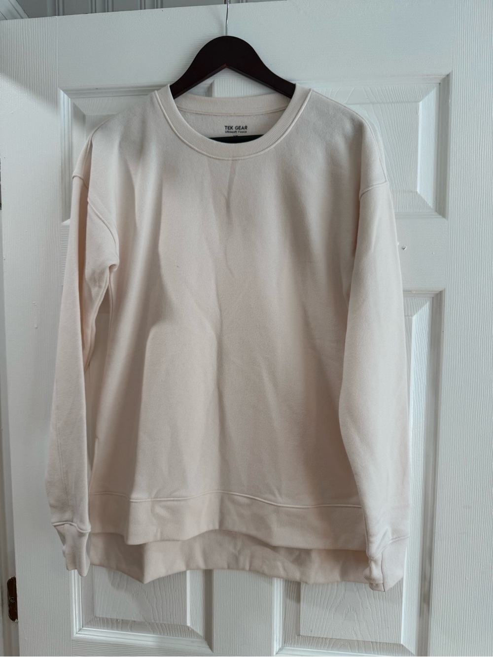 tek gear Women's Crewneck Sweater in Light Cream